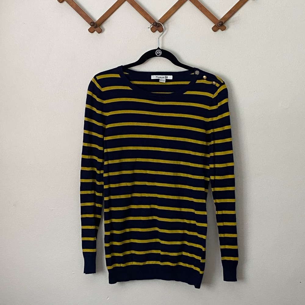 Forever 21 L Striped Sweater